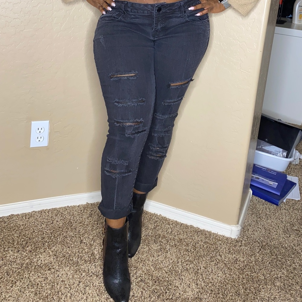 TORRID distressed denim jeans